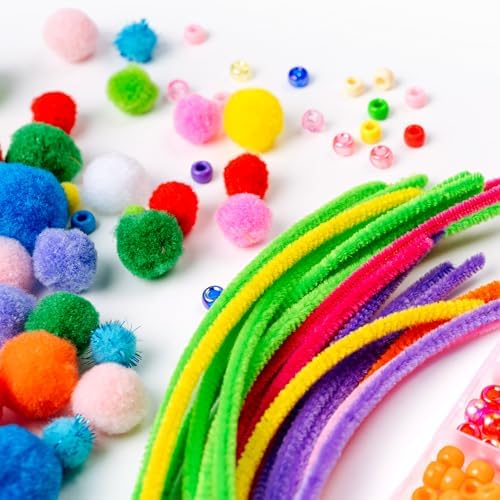 PA Essentials White Pom Pom 7mm 30pc