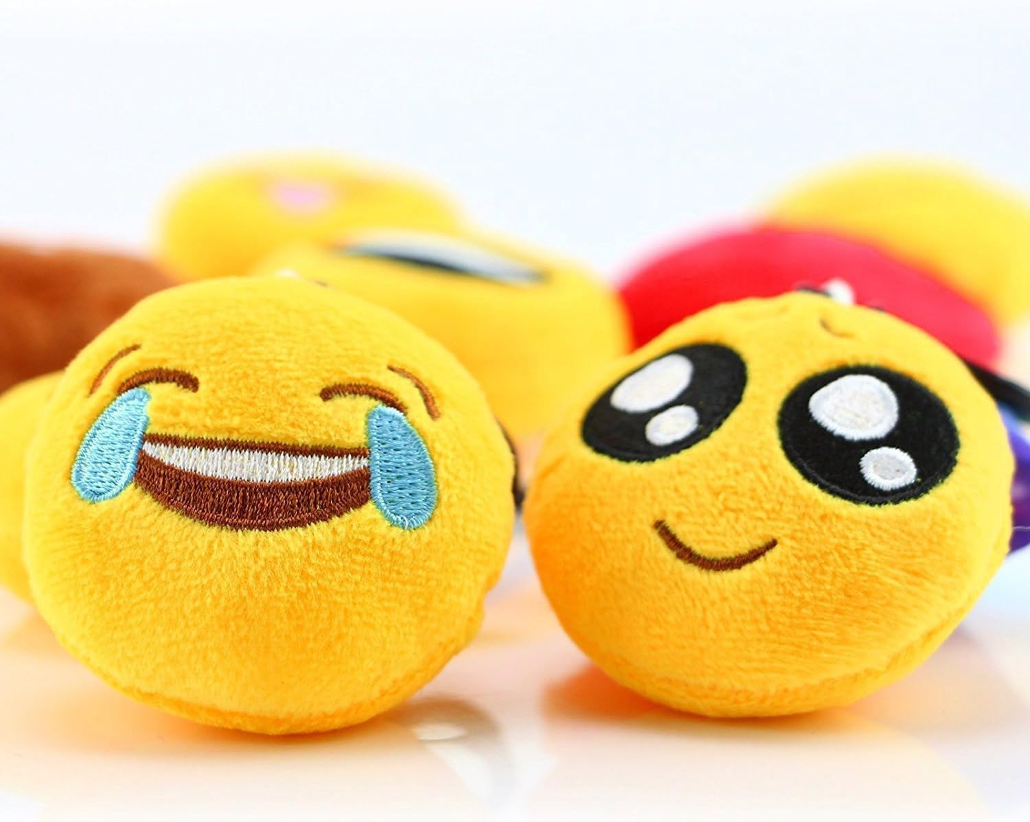 Dreampark 80 Pack Mini Emoticon Keychains