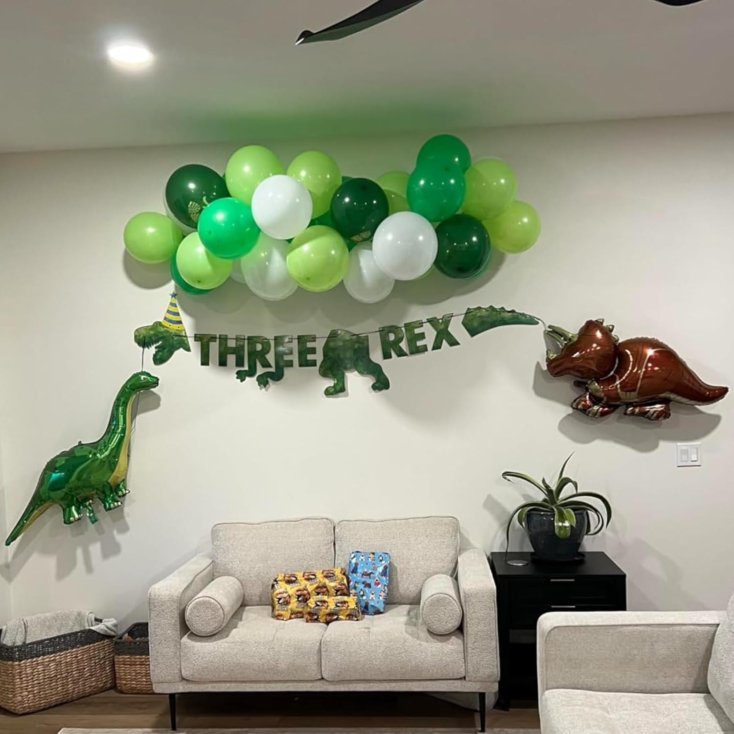 KEPMOV 12 Inch Balloons Party Decor Kit