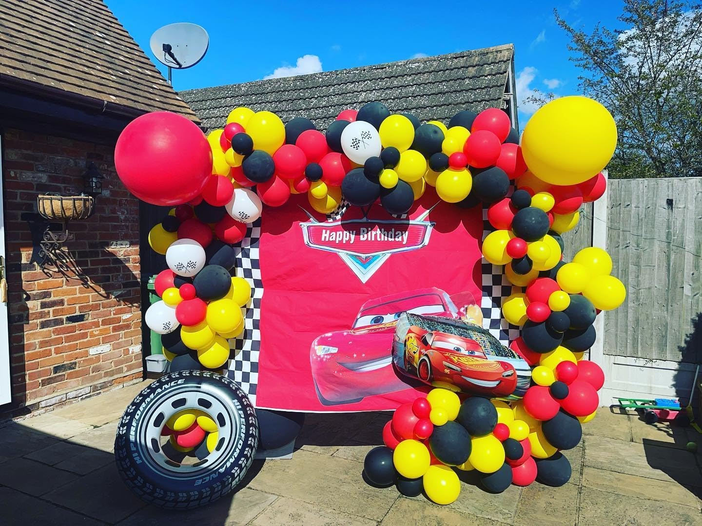 Mouse Balloons Garland Arch Kit 100pcs Red Black Yellow Confetti Balloons