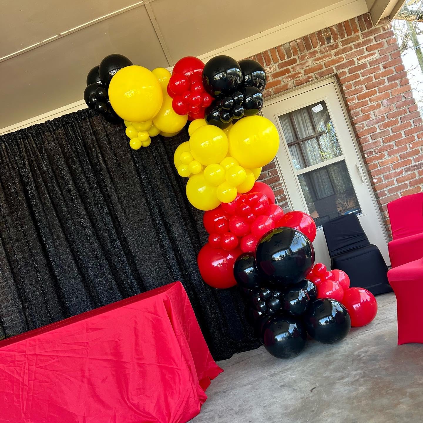 Mouse Balloons Garland Arch Kit 100pcs Red Black Yellow Confetti Balloons